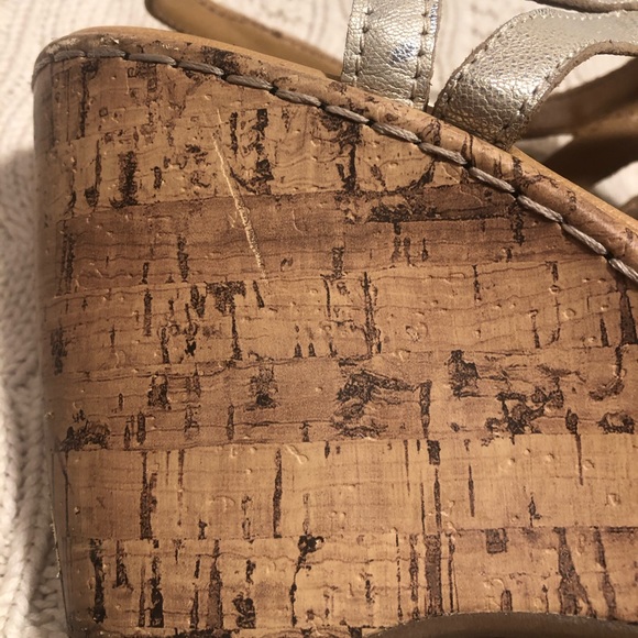 b.o.c. Wedge sandal metallic sz 8 - Picture 7 of 11